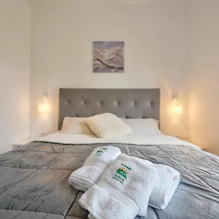 Sestica * زلاتيبور